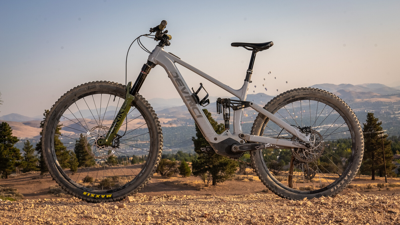 2024 Devinci e-Troy Lite eMTB Review-01.jpg?VersionId=dajj8XF